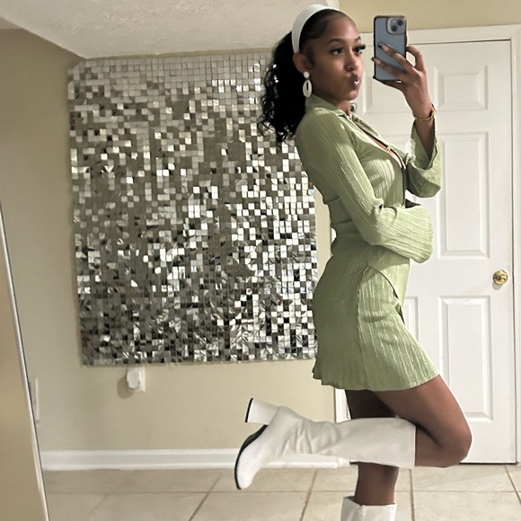 “Sienna Plisse Mini Dress” from Fashion Nova - Picture 4 of 5